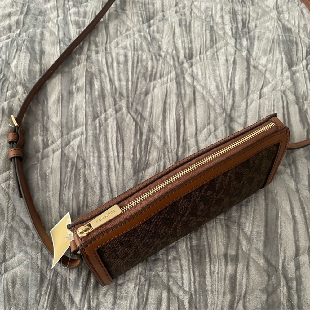 💋 Michael Kors Jet Set Crossbody - Picture 6 of 16